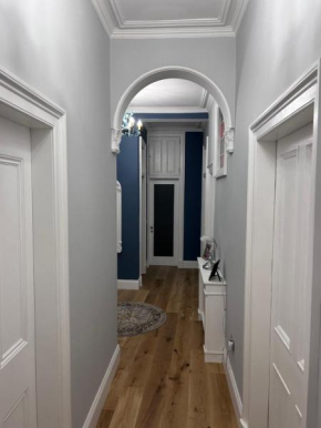 2 bedroom main door flat in the city centre